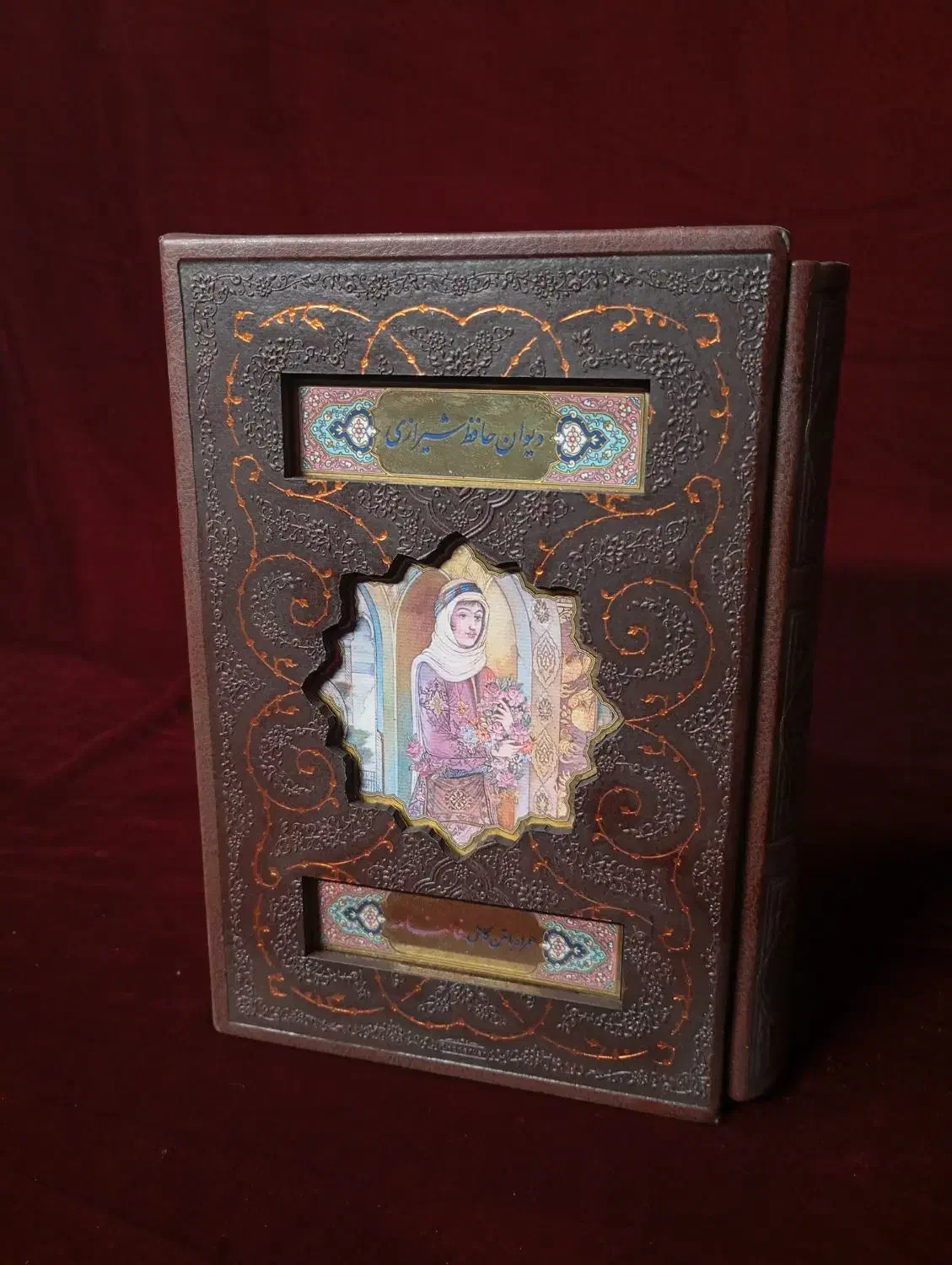 فندک قدیمی و کلکسیونی|کلکسیون اشیاء عتیقه|خمینیشهر, |دیوار