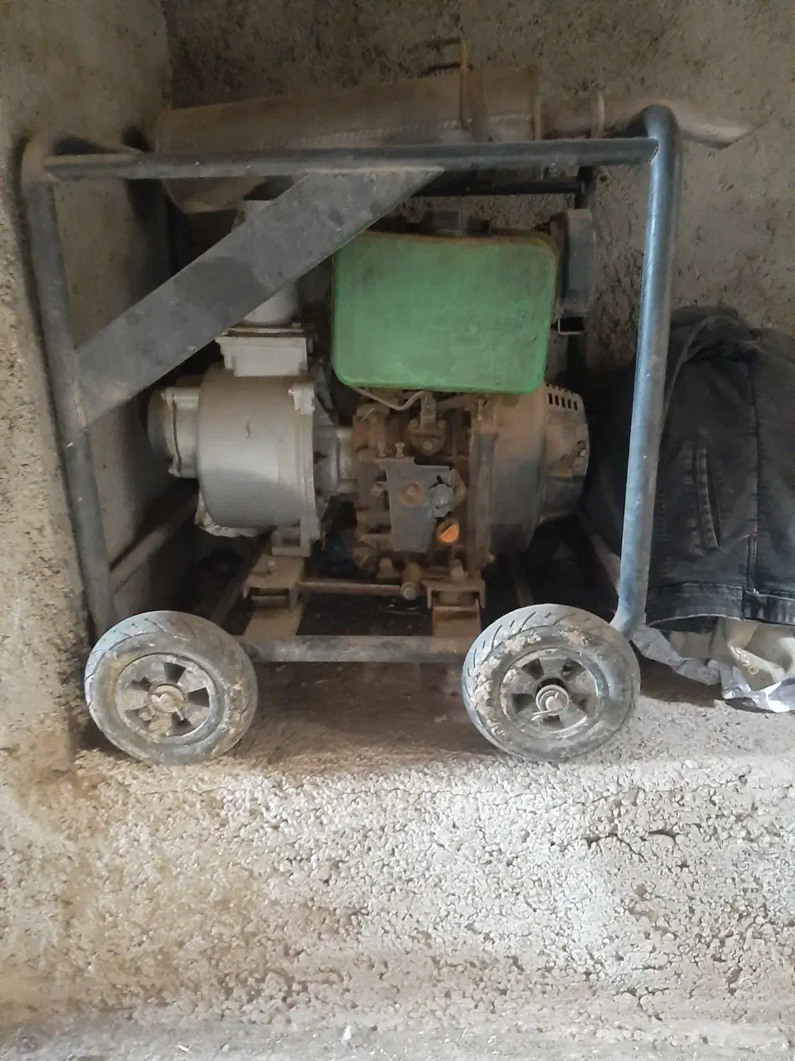 موتور اب کشی|ماشین‌آلات صنعتی|سراب, |دیوار