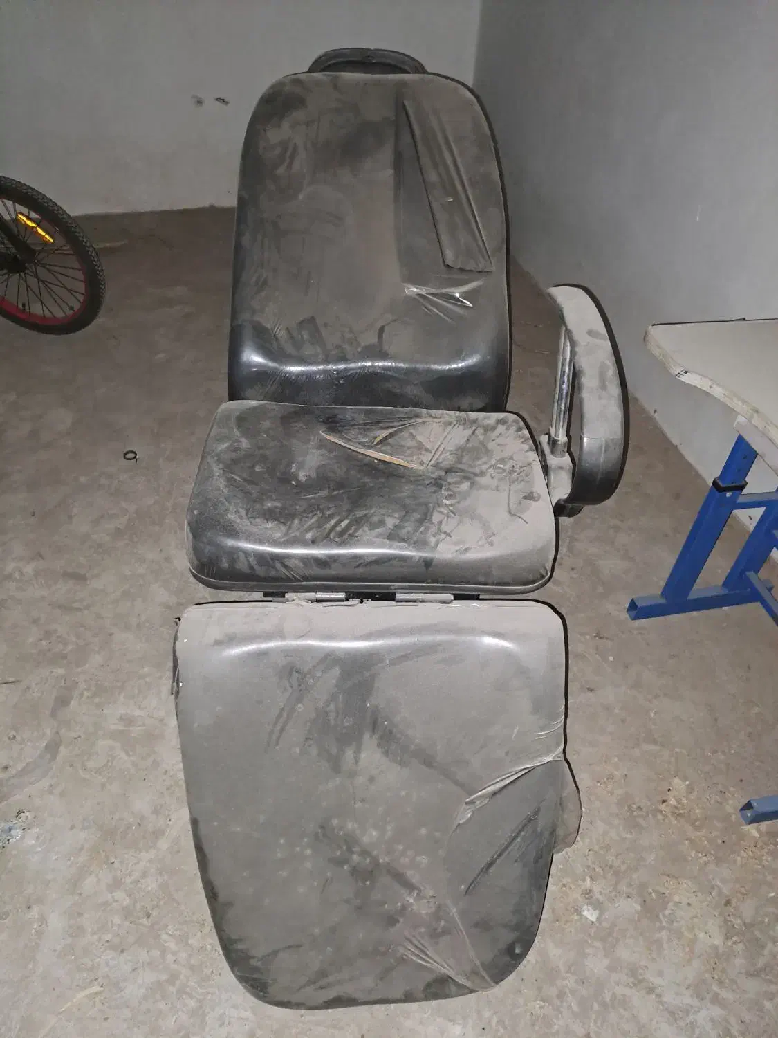 تخت مناسب اپلاسیون|آرایشگاه و سالنهای زیبایی|زنجان, |دیوار