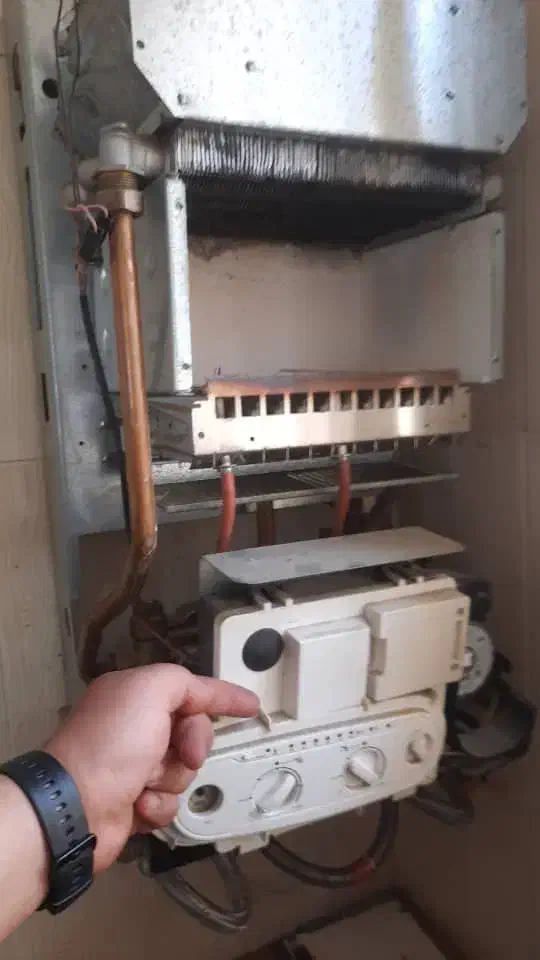 نصب و تعمیر تخصصی و سرویس پکیج های ایرانی و خارجی|خدمات پیشه و مهارت|شیراز, زرهی|دیوار