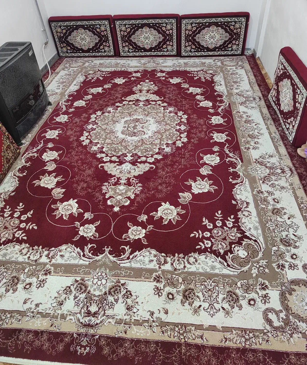 فروش فرش 12 متری با 5 پشتی|فرش|بوکان, |دیوار