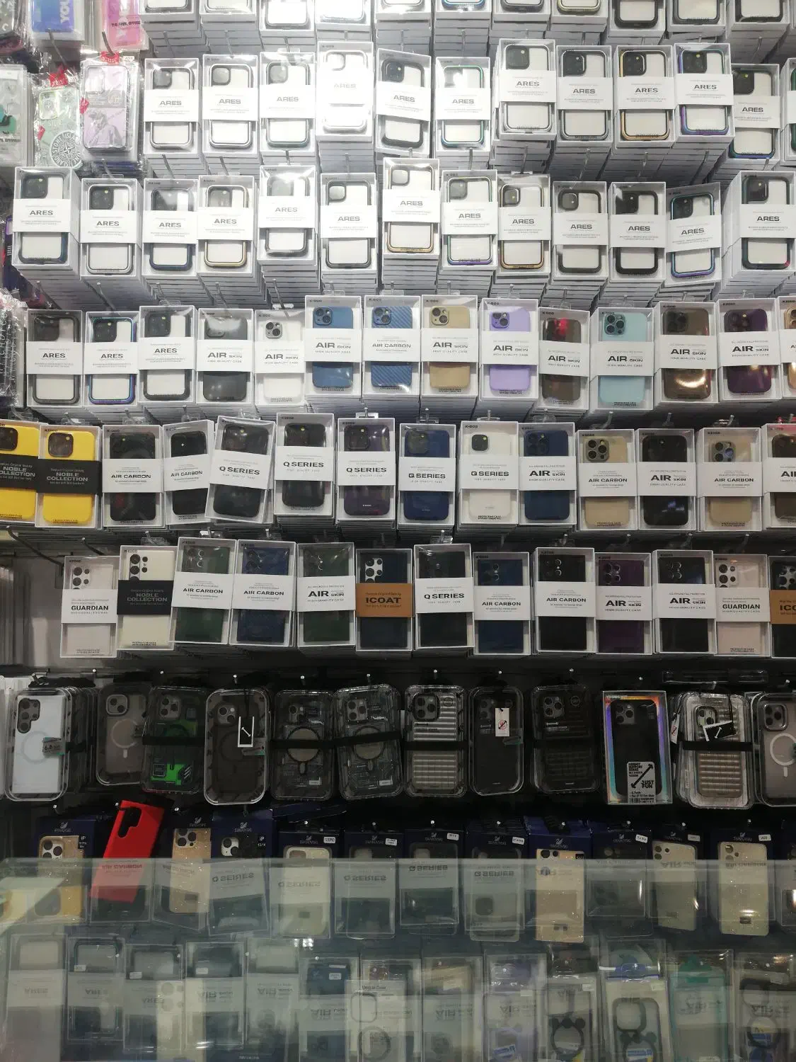 کارمند و فروشنده لوازم جانبی موبایل|استخدام بازاریابی و فروش|تهران, فردوسی|دیوار