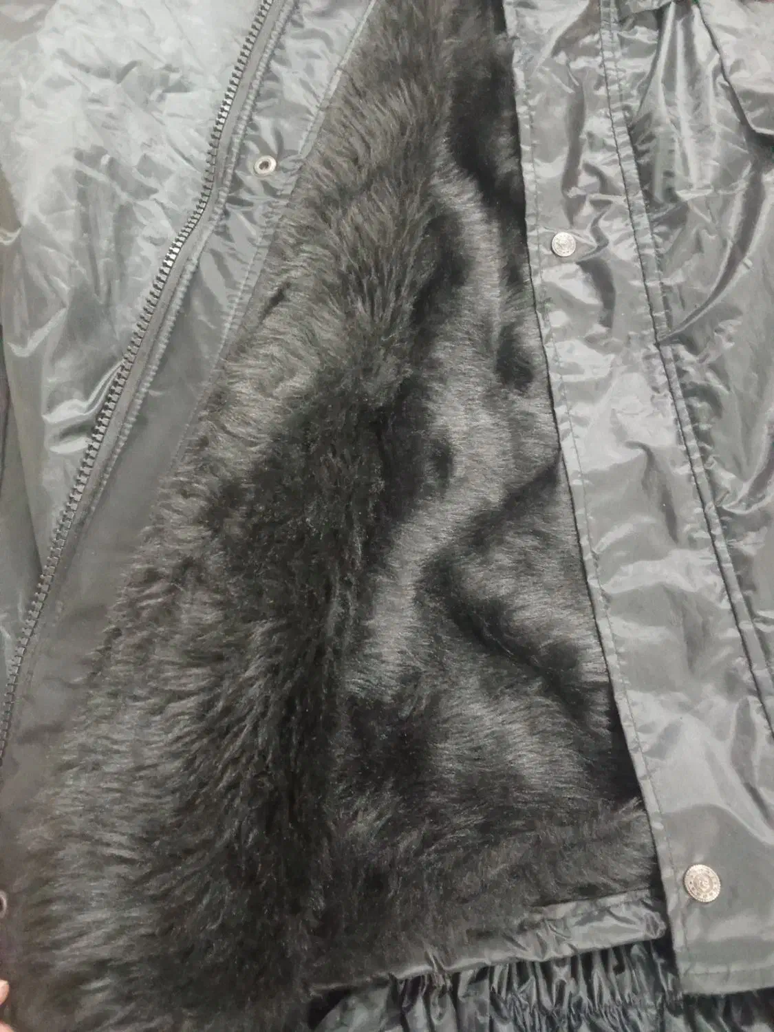 لباس باد گیر داخل خز|لباس|چناران, |دیوار