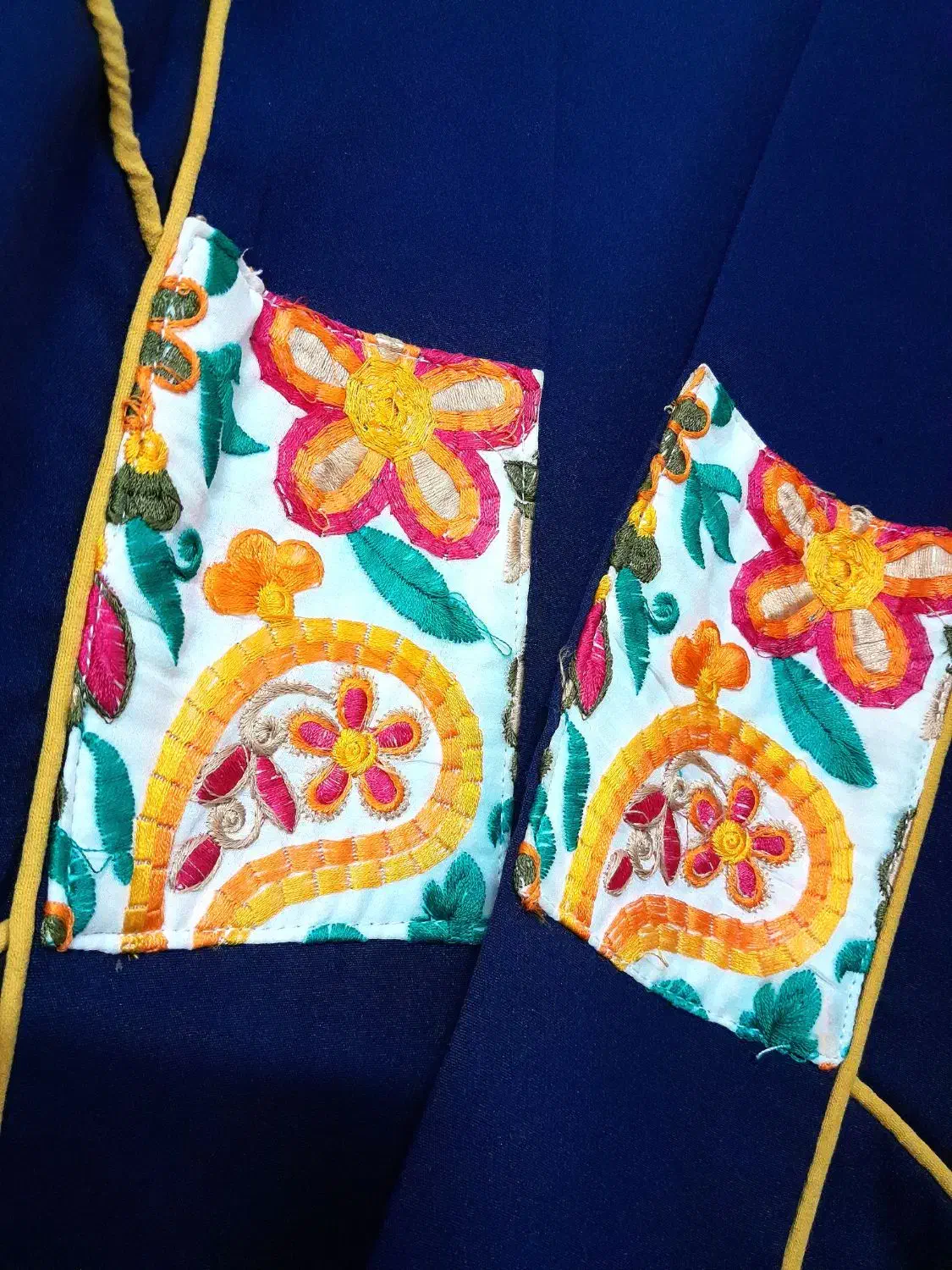 مانتو پانچ گلدوزی|لباس|وحیدیه, |دیوار