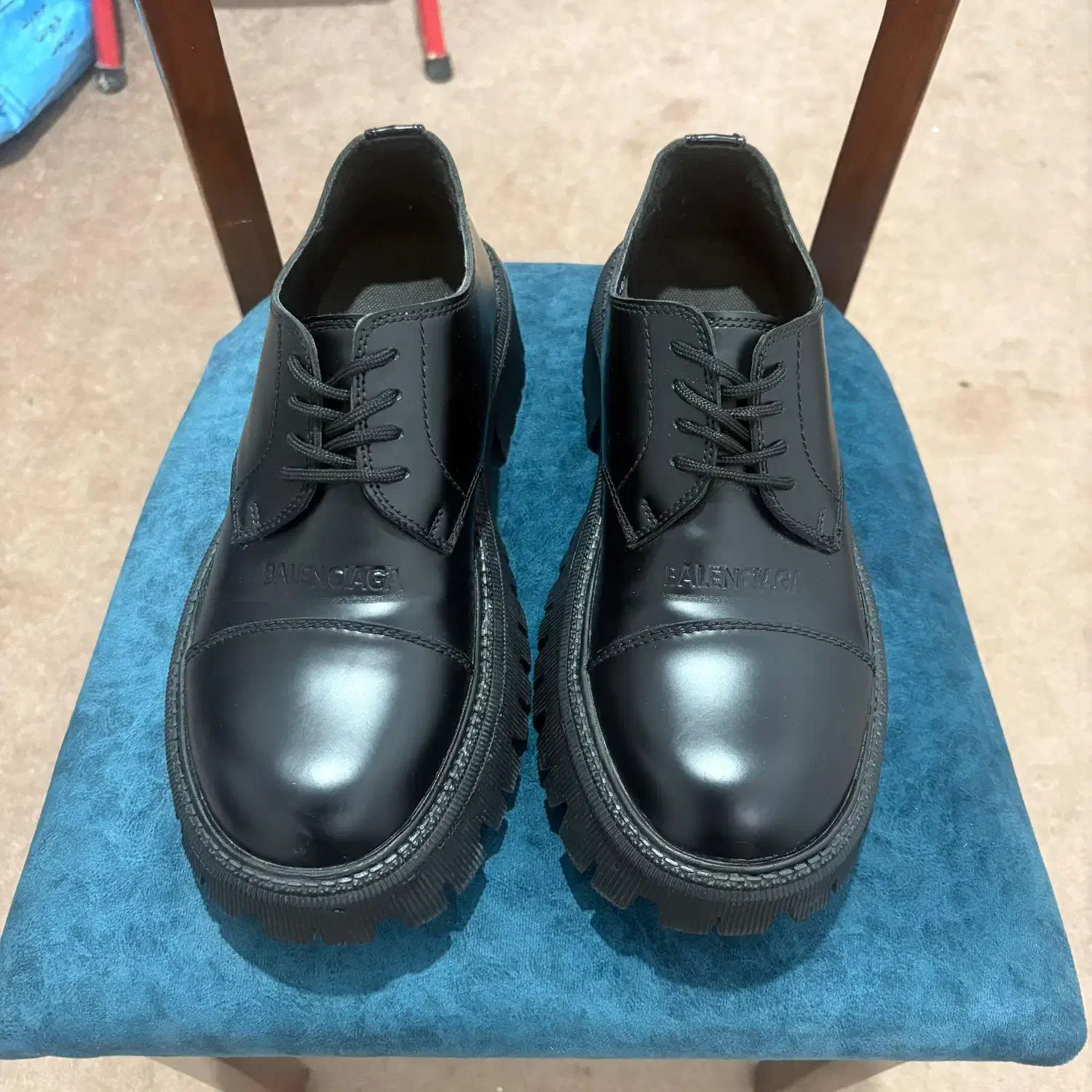 کلاسیک مردانه|کیف، کفش، کمربند|قلعه نو, |دیوار