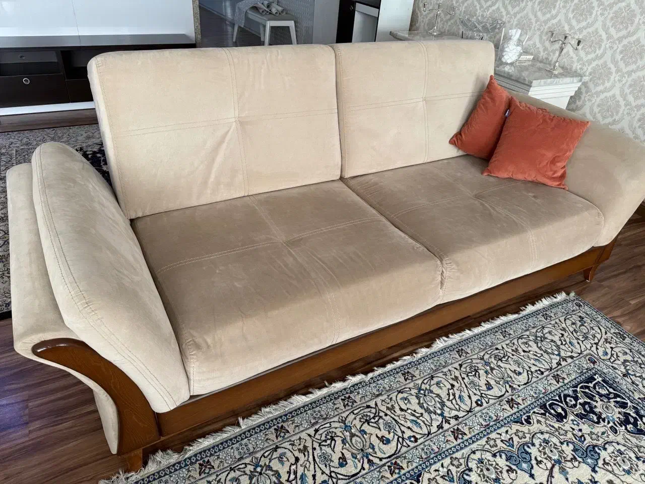 مبل - نیم ست و جلو میلی|مبلمان خانگی و میز عسلی|کرج, شهرک بنفشه|دیوار