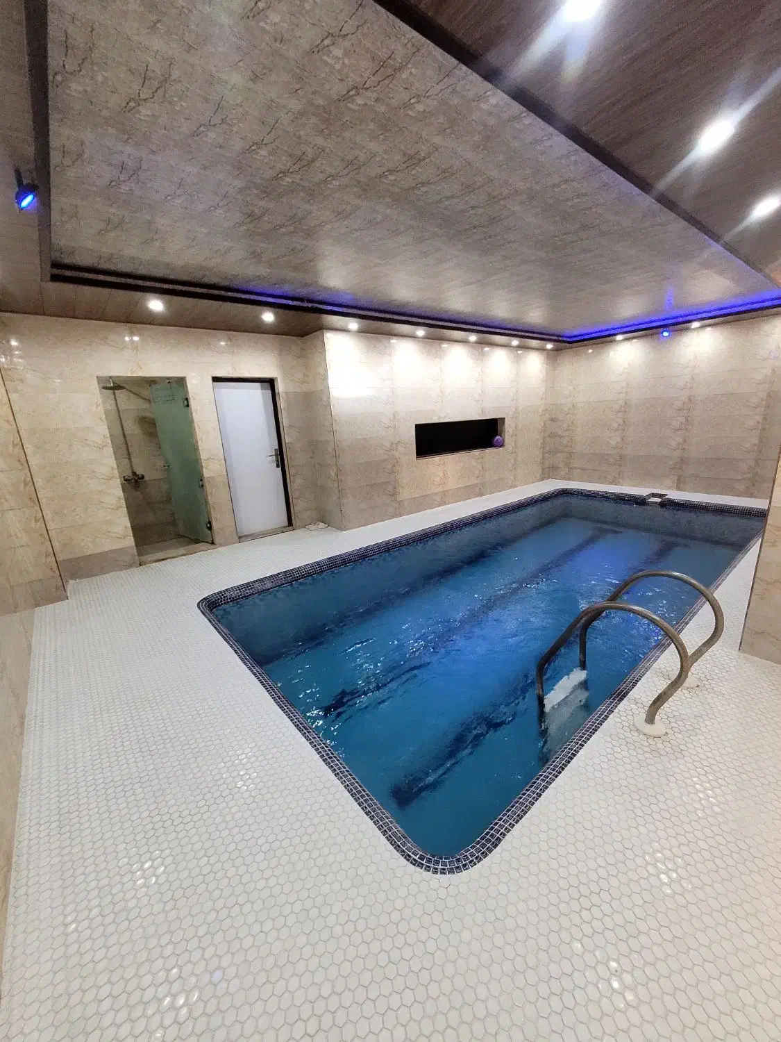 اجاره ویلا استخردار مالک هستم تردد خانه دریا|اجارهٔ کوتاهمدت ویلا و باغ|محمودآباد, |دیوار