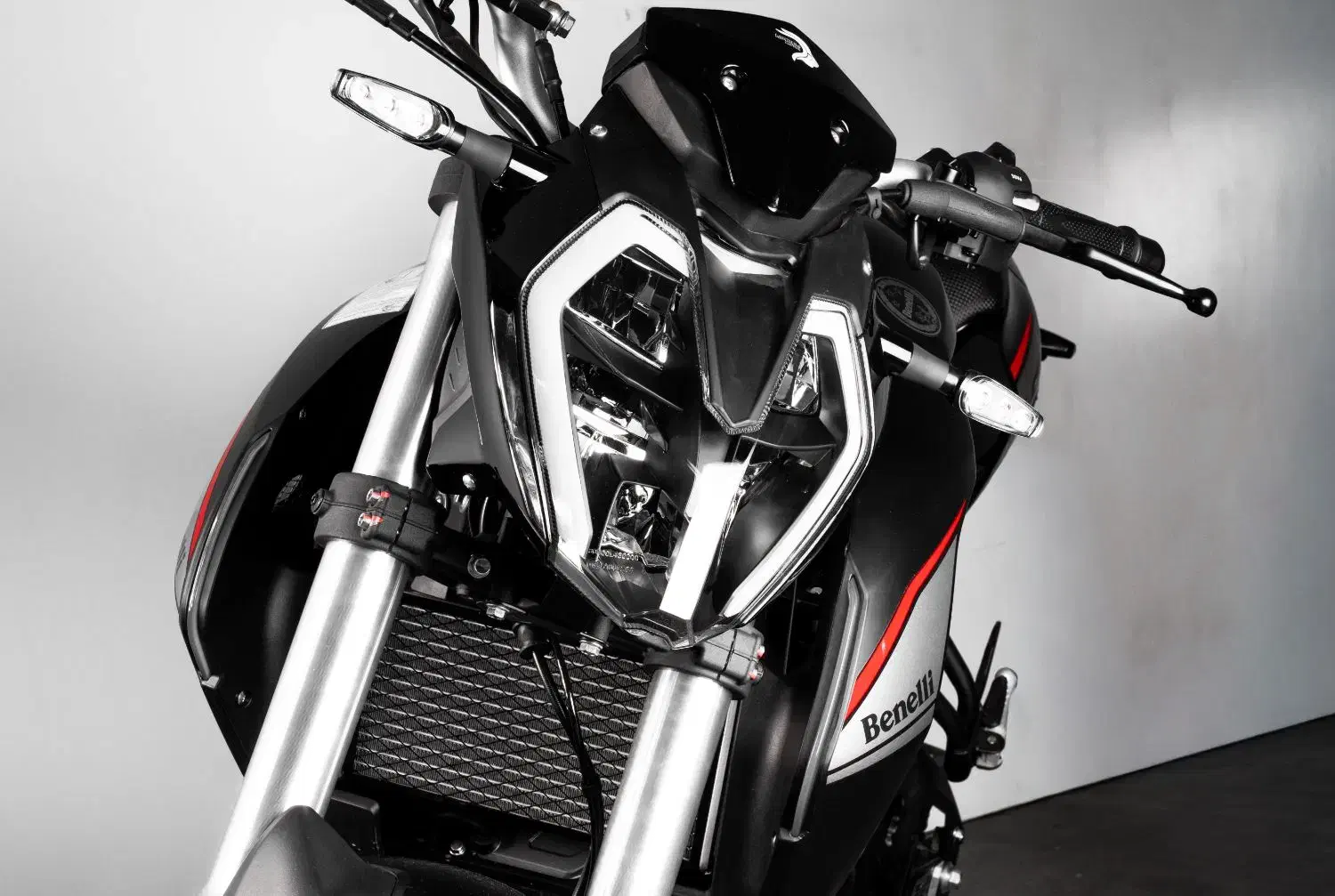 بنلی 180s/مدل ۴۰۲ صفر کیلومتر|موتورسیکلت|تهران, پاسداران|دیوار