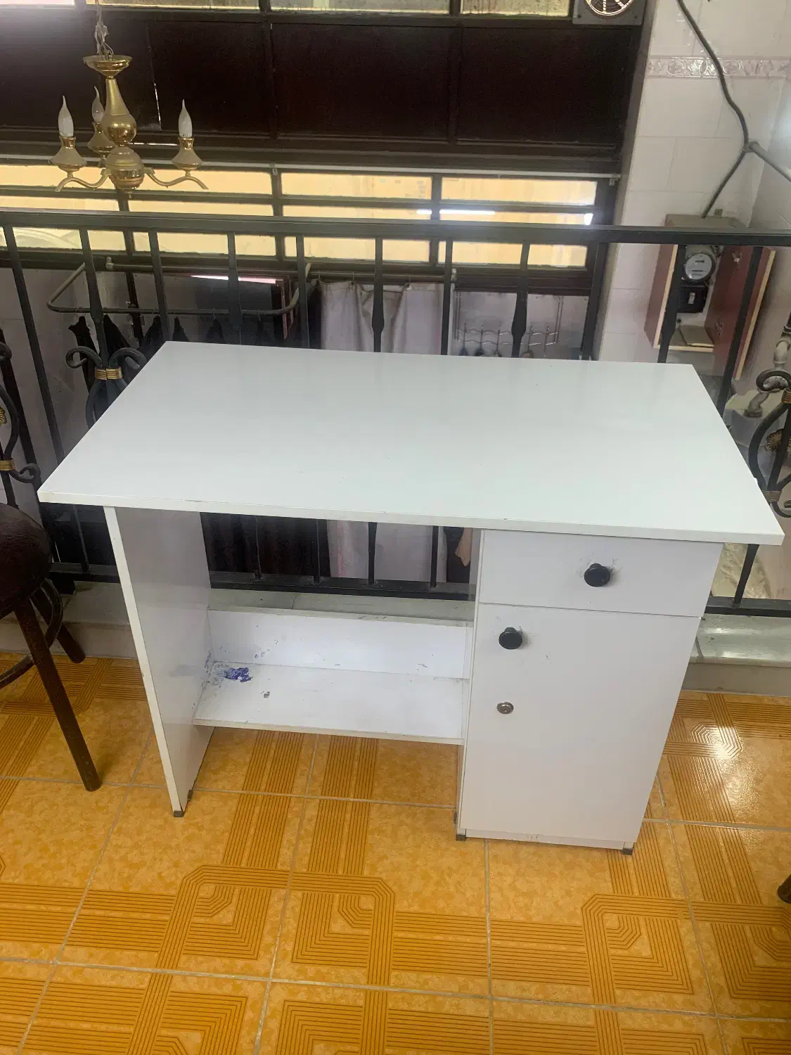 میز|میز تحریر و کامپیوتر|شیراز, گلشن|دیوار