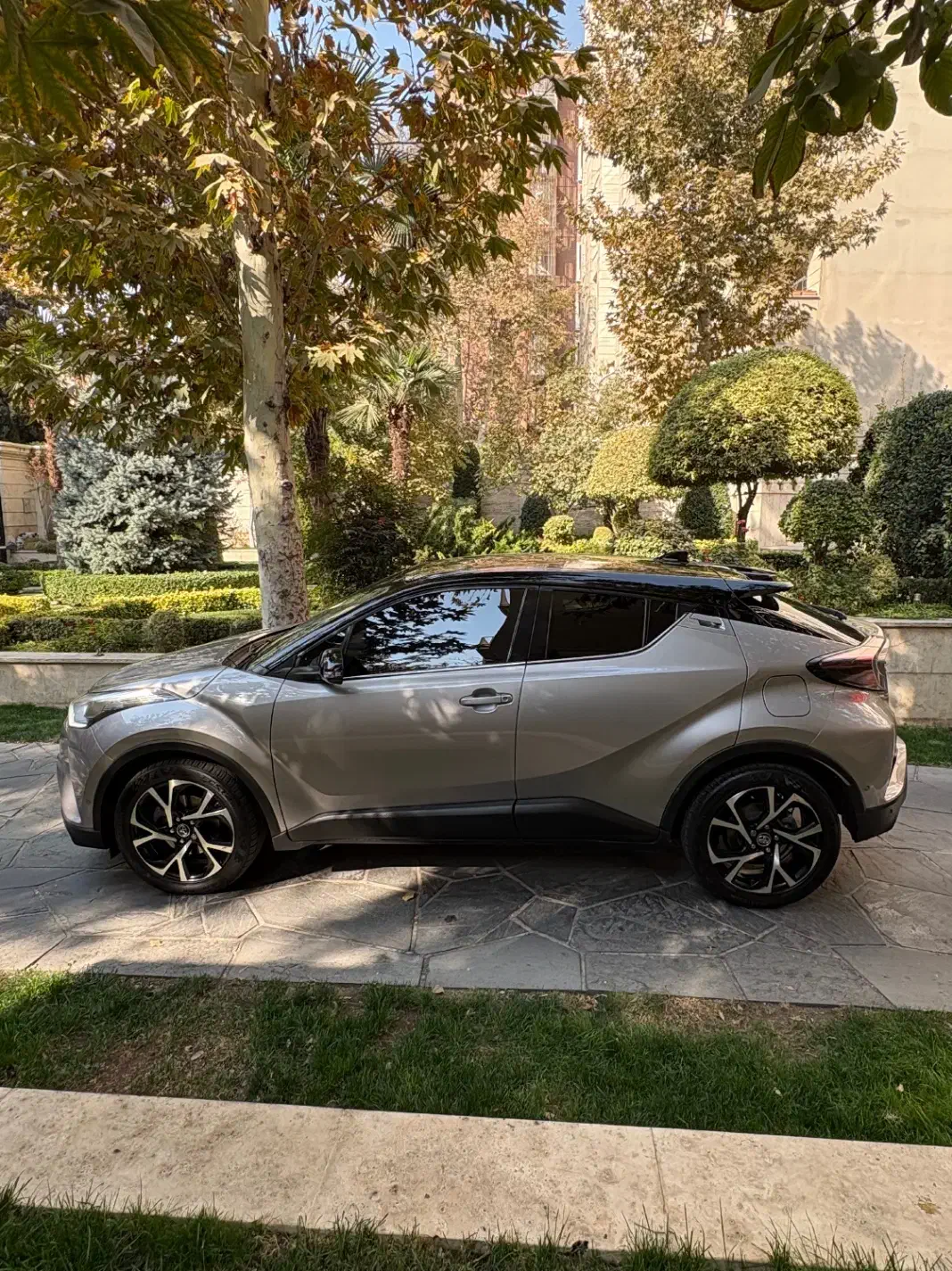 تویوتا chr|خودرو سواری و وانت|تهران, فرمانیه|دیوار