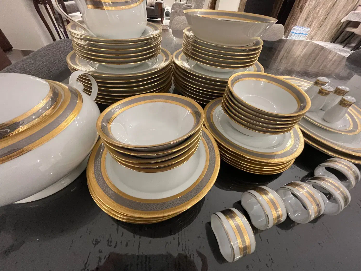 سرویس غذا خوری ۱۲نفره|ظروف سرو و پذیرایی|تهران, امانیه|دیوار