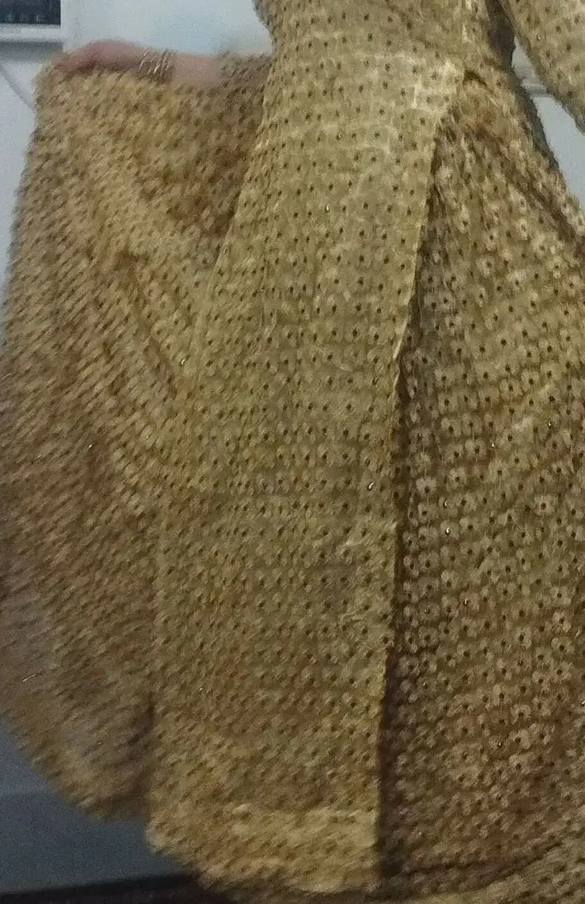 لباس محلی با پارچه زیبا ، خوش رنگ ،خوش دوخت|لباس|بروجن, |دیوار