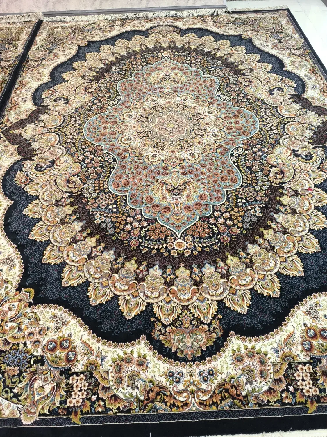 فروش 12 متری|فرش|شیراز, شهرک بهشتی|دیوار