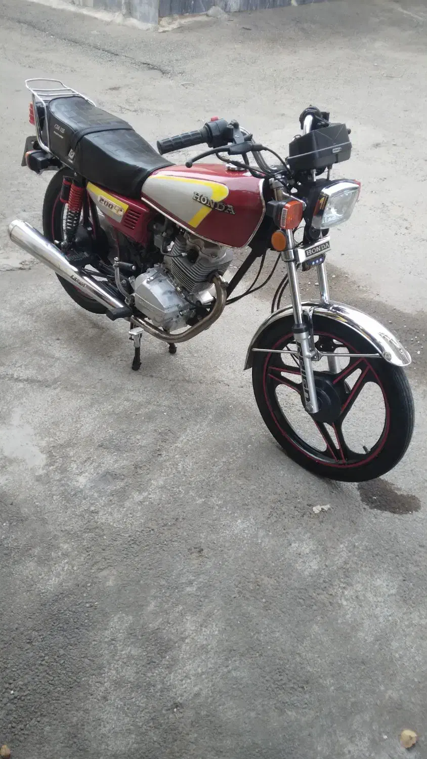 فروش موتورهُندا ۲۰۰ مدل۹۵(تقویت)|موتورسیکلت|رشت, عینک|دیوار