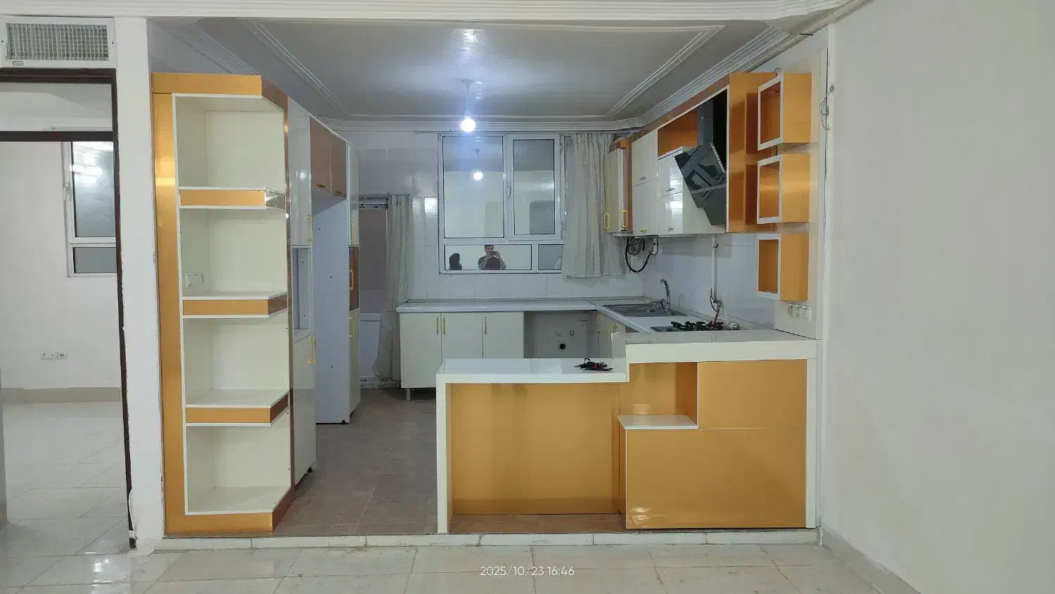 کابینت های گلاس و هود|آبچکان و نظمدهنده ظروف|زاهدان, |دیوار