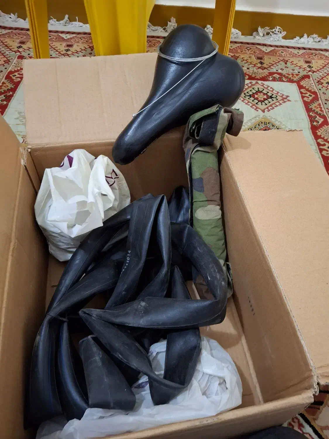 زین و تیوپ دوچرخه ۲۶|دوچرخه، اسکیت، اسکوتر|قم, شهرک قدس|دیوار