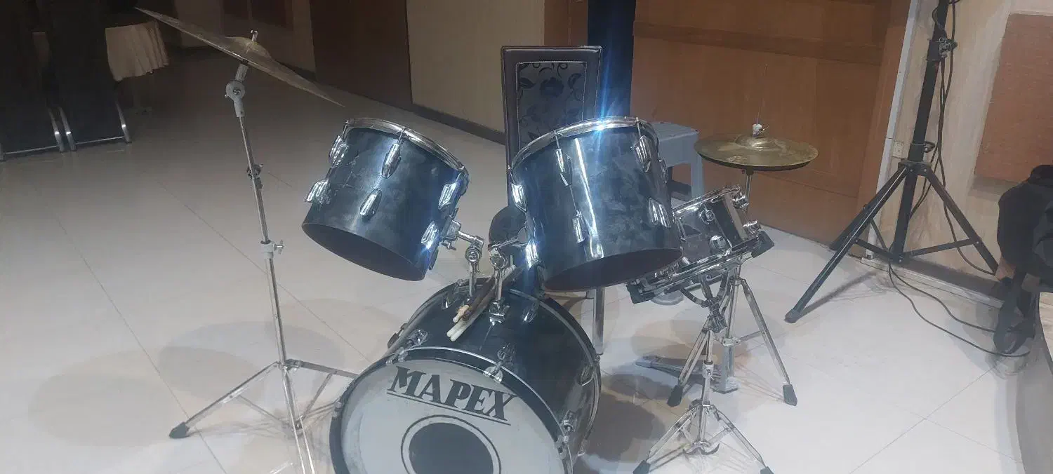 درام جاز|درام و پرکاشن|اصفهان, فردوان|دیوار