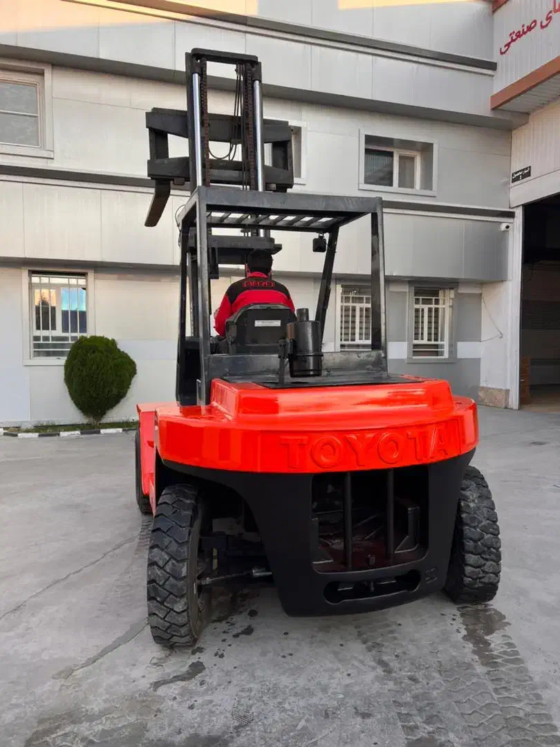 لیفتراک ۵تن تویوتا|خودرو سنگین|میاندوآب, |دیوار