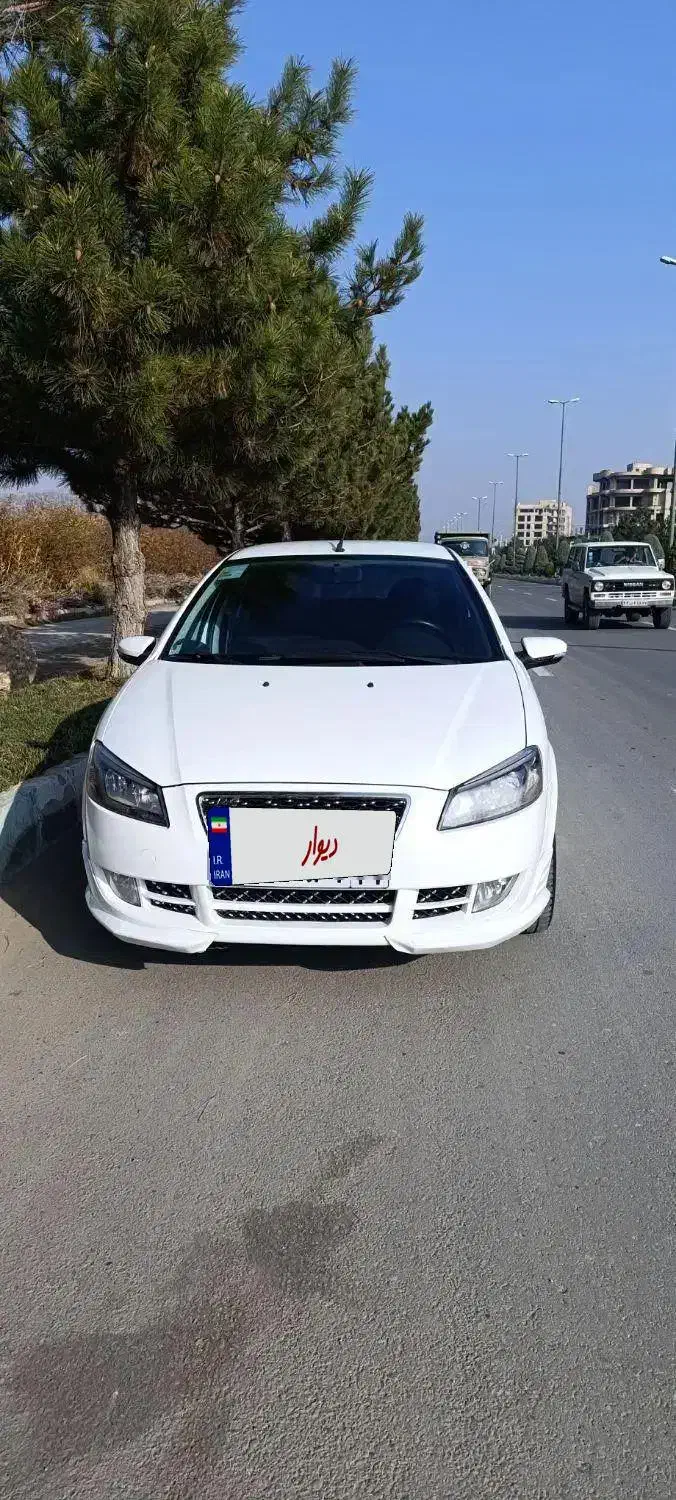 رانا پلاس ۱۴۰۰کارمندی درحد|خودرو سواری و وانت|سنندج, |دیوار