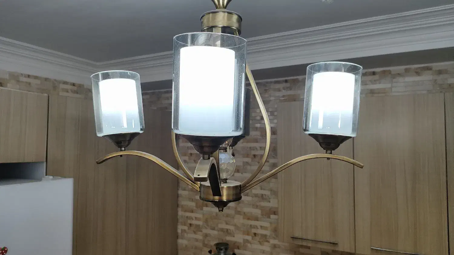 لوستر شیک|لوستر و چراغ آویز|دامغان, |دیوار