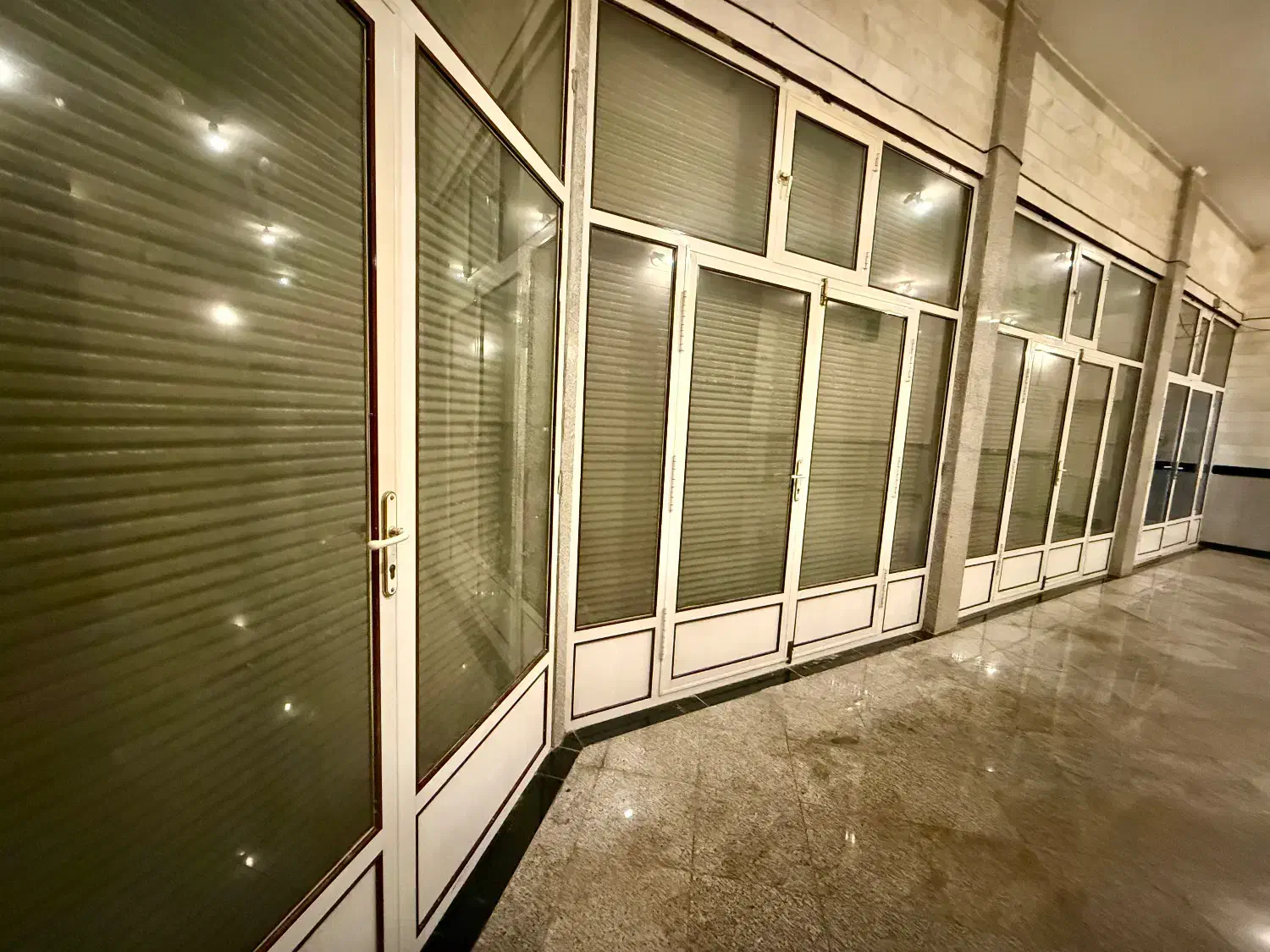 اجاره مغازه ۱۱۰ متری فولامکانات در پیرعبدالملک|اجارهٔ مغازه و غرفه|اردبیل, |دیوار