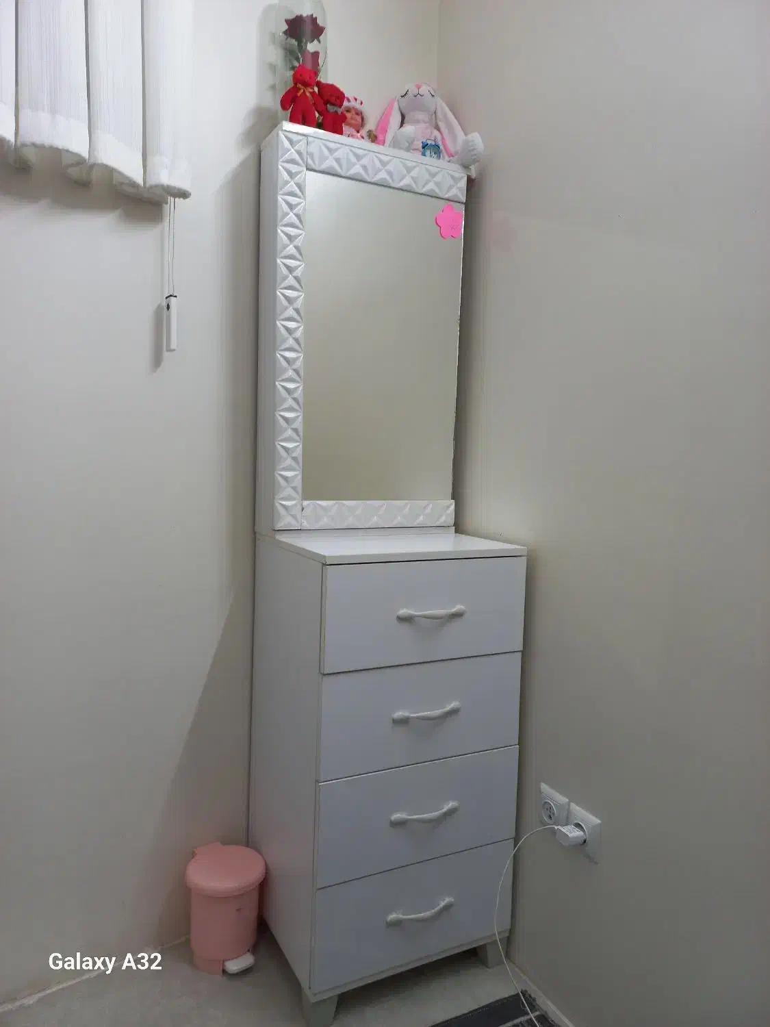 میز آرایشی|جاکفشی، کمد، دراور|اصفهان, باب الدشت|دیوار