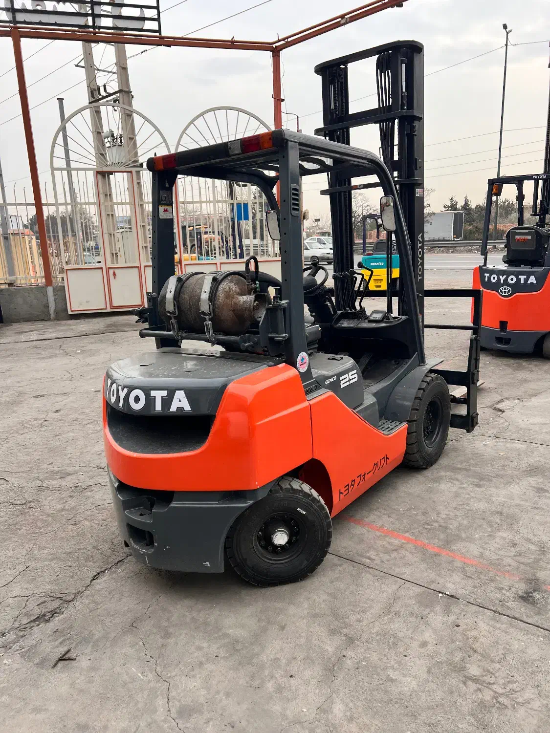 انواع لیفتراک|خودرو سنگین|تبریز, |دیوار