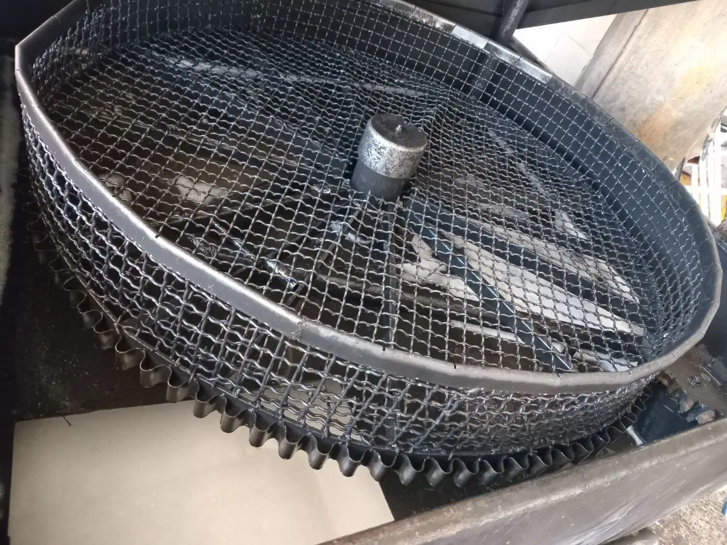 دستگاه قطعه شور سبک وسنگین|ماشین‌آلات صنعتی|فریدونشهر, |دیوار