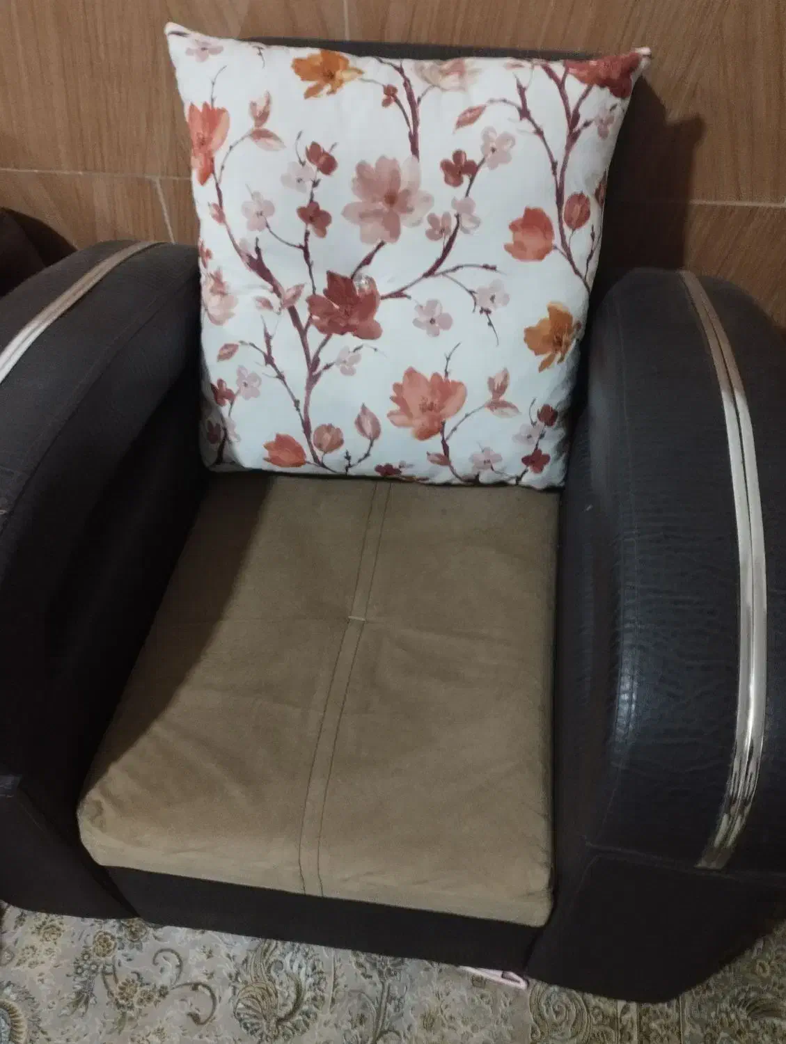 مبل هفت نفره سالم بالشتک ناسالم ودور|مبلمان خانگی و میز عسلی|شیراز, شهرک مطهری|دیوار