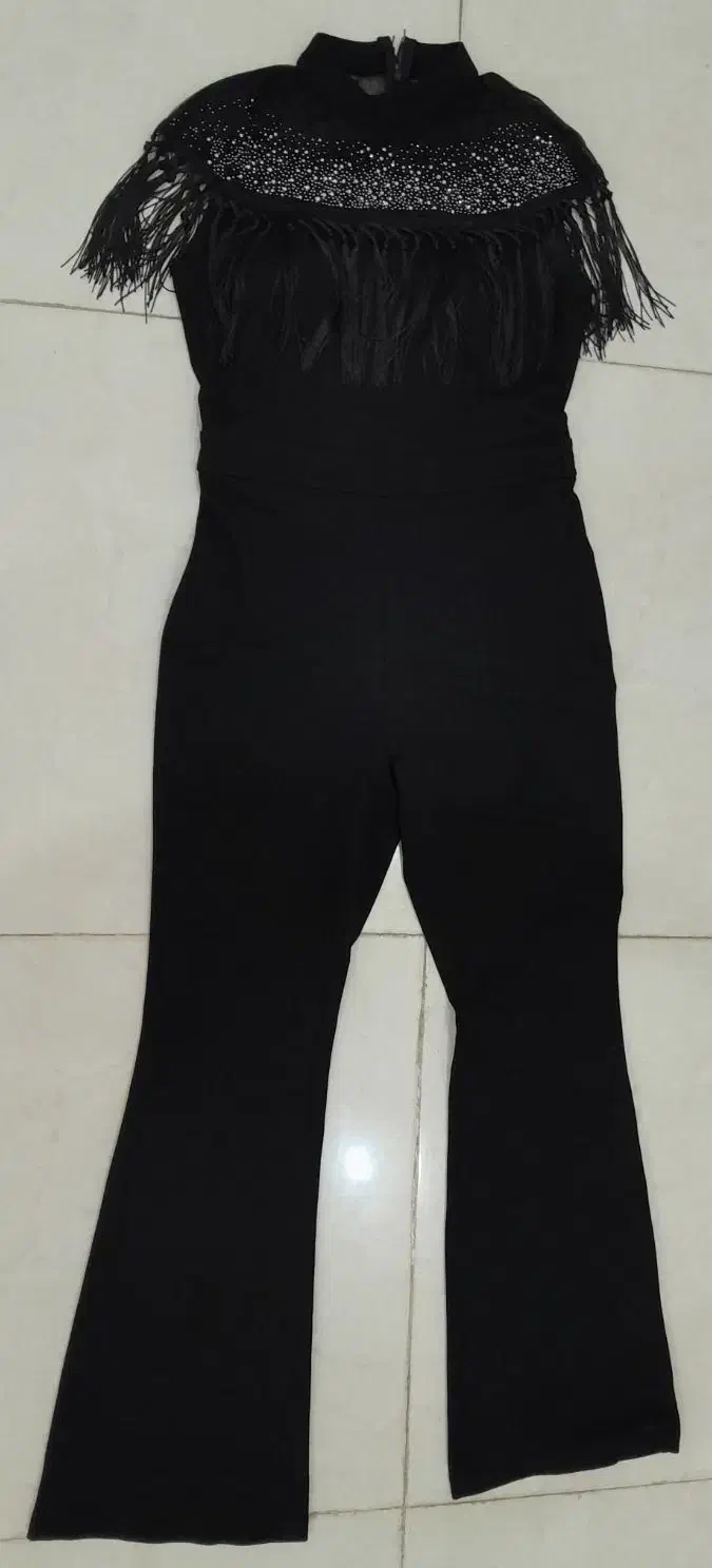 اورال مجلسی|لباس|کرج, باغستان|دیوار