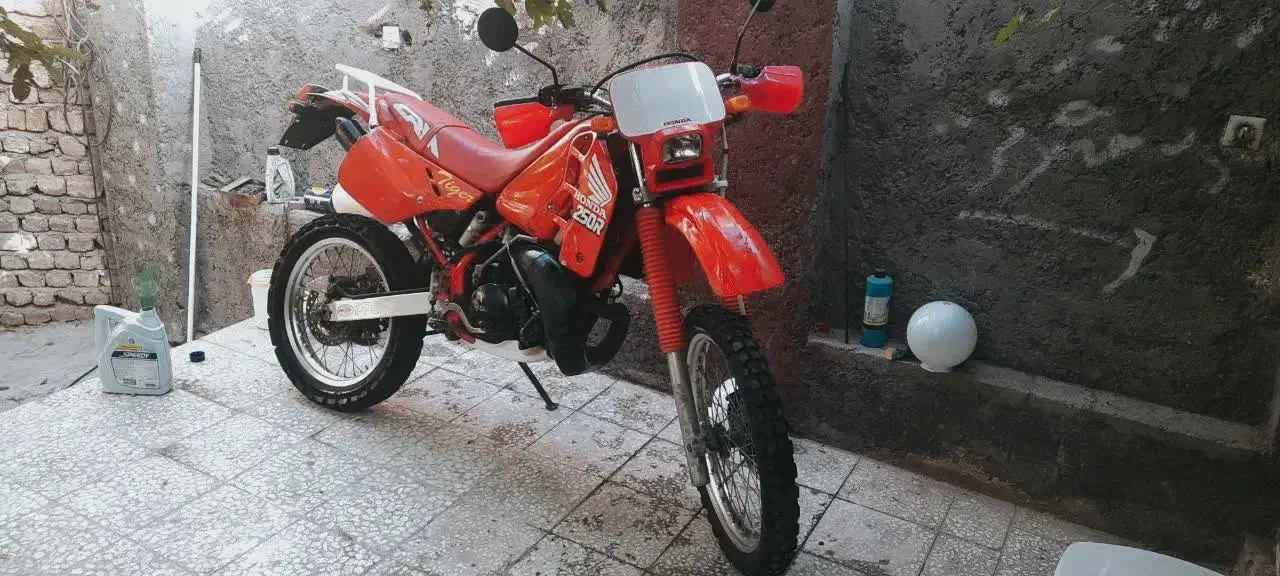 crmyzktmmc بنلی کراسcrدوزمانه انجین مشکی سی ار ام|موتورسیکلت|کهک, |دیوار