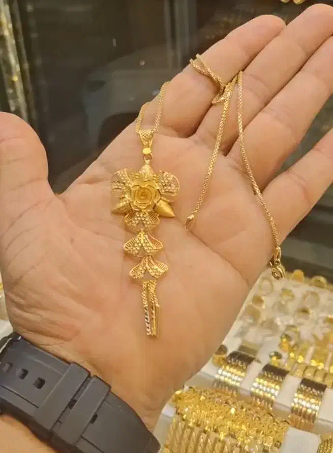 گردنبند مدل زیبای پنج شیر در گالری فرهاد|جواهرات|کارون, |دیوار