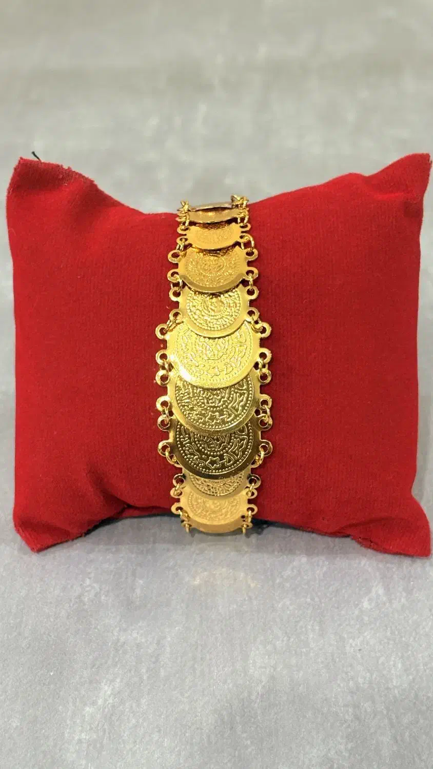 دستبند|بدلیجات|دوگنبدان, |دیوار