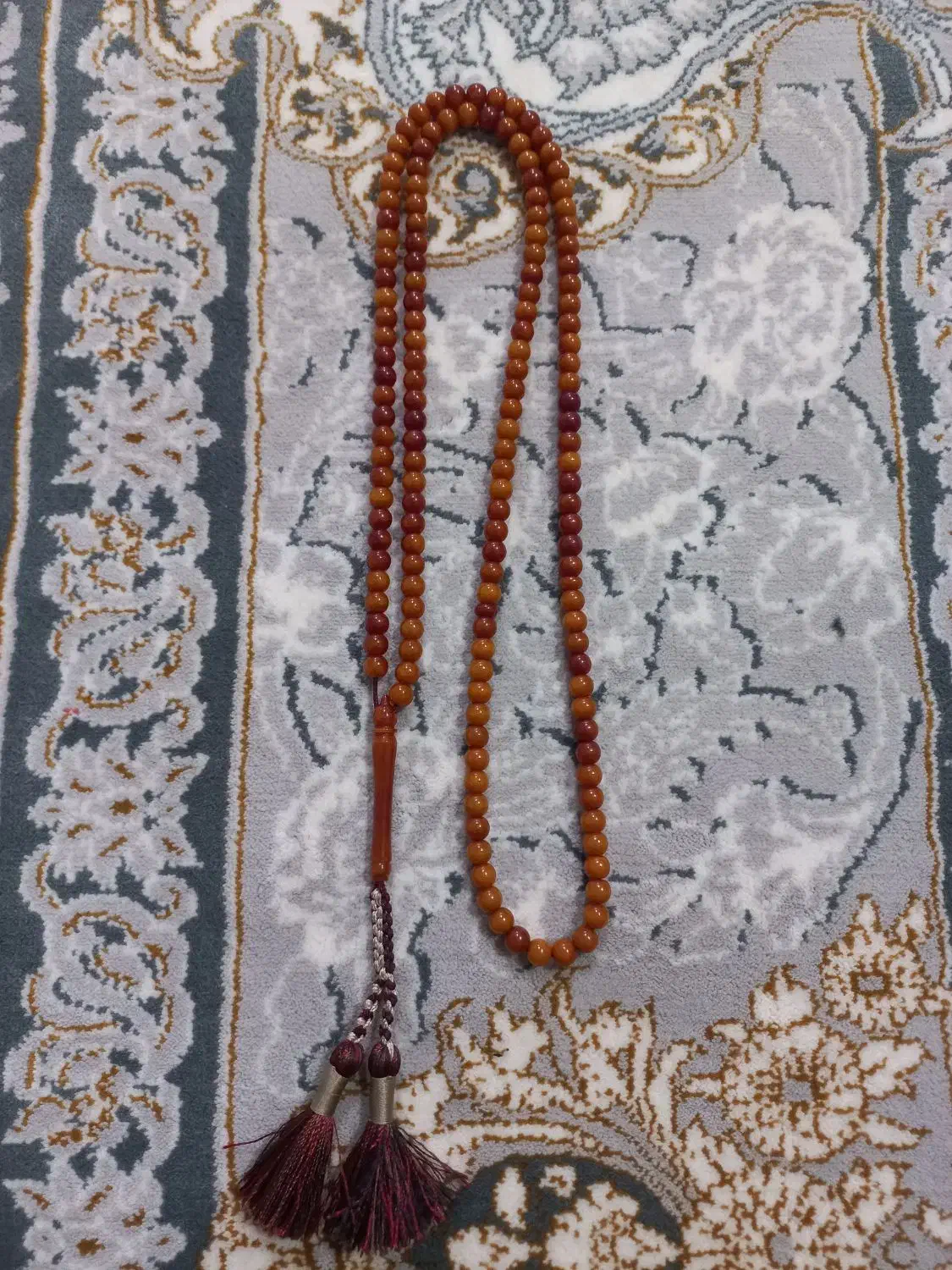 تسبیح|کلکسیون اشیاء عتیقه|سرپل ذهاب, |دیوار