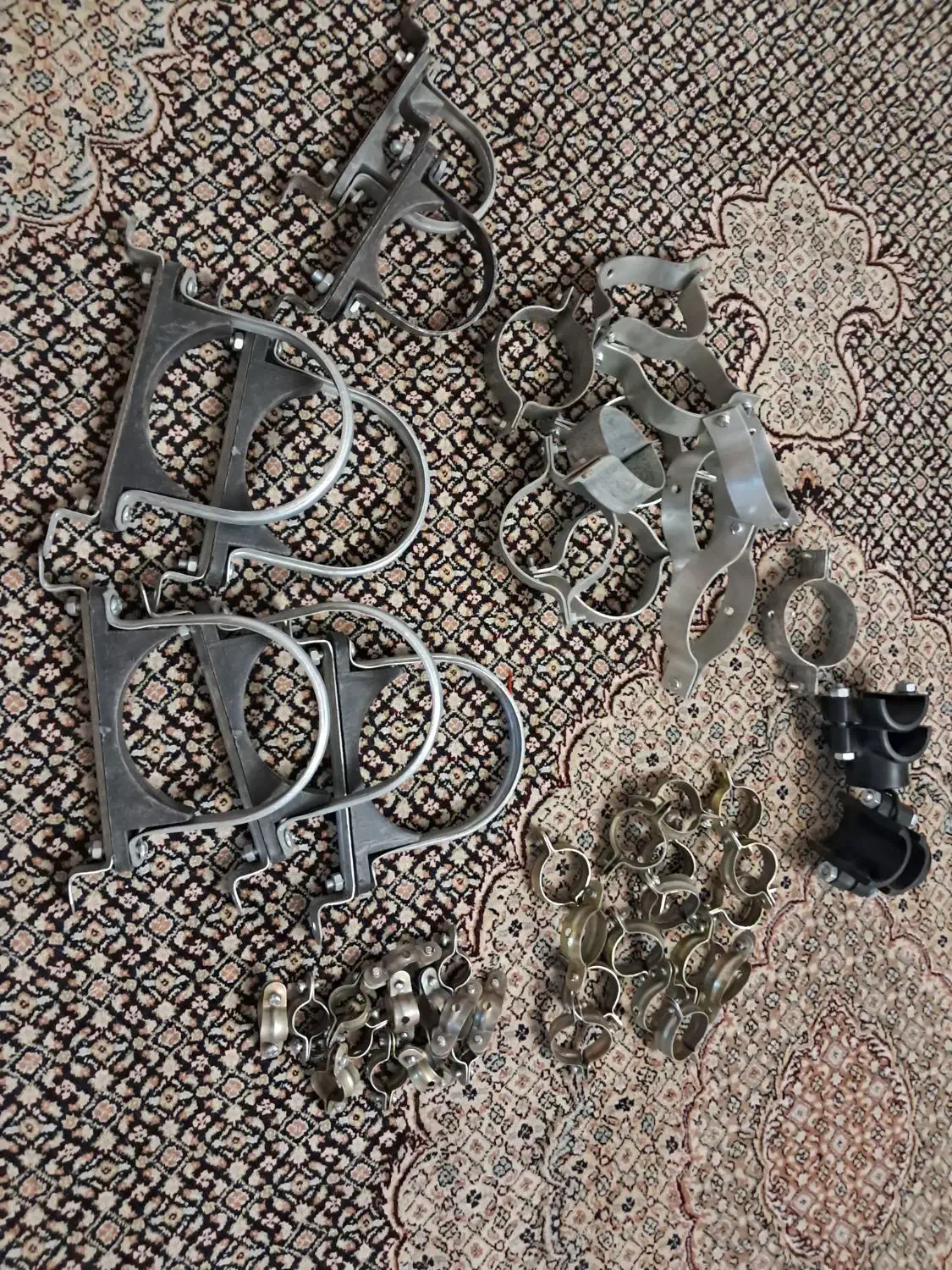 بست لوله|مصالح و تجهیزات ساختمان|کلاچای, |دیوار