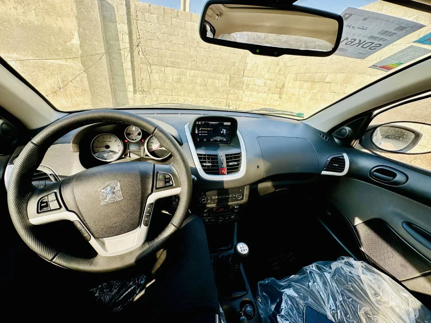 پژو 207 سقف شیشه پانورما ارتقا یافته نسخه فول|خودرو سواری و وانت|بستک, |دیوار