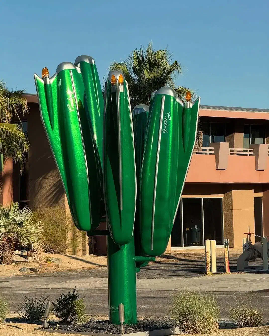 دیالوگ بی کلام|گردهمایی و همایش|رشت, پل تالشان|دیوار