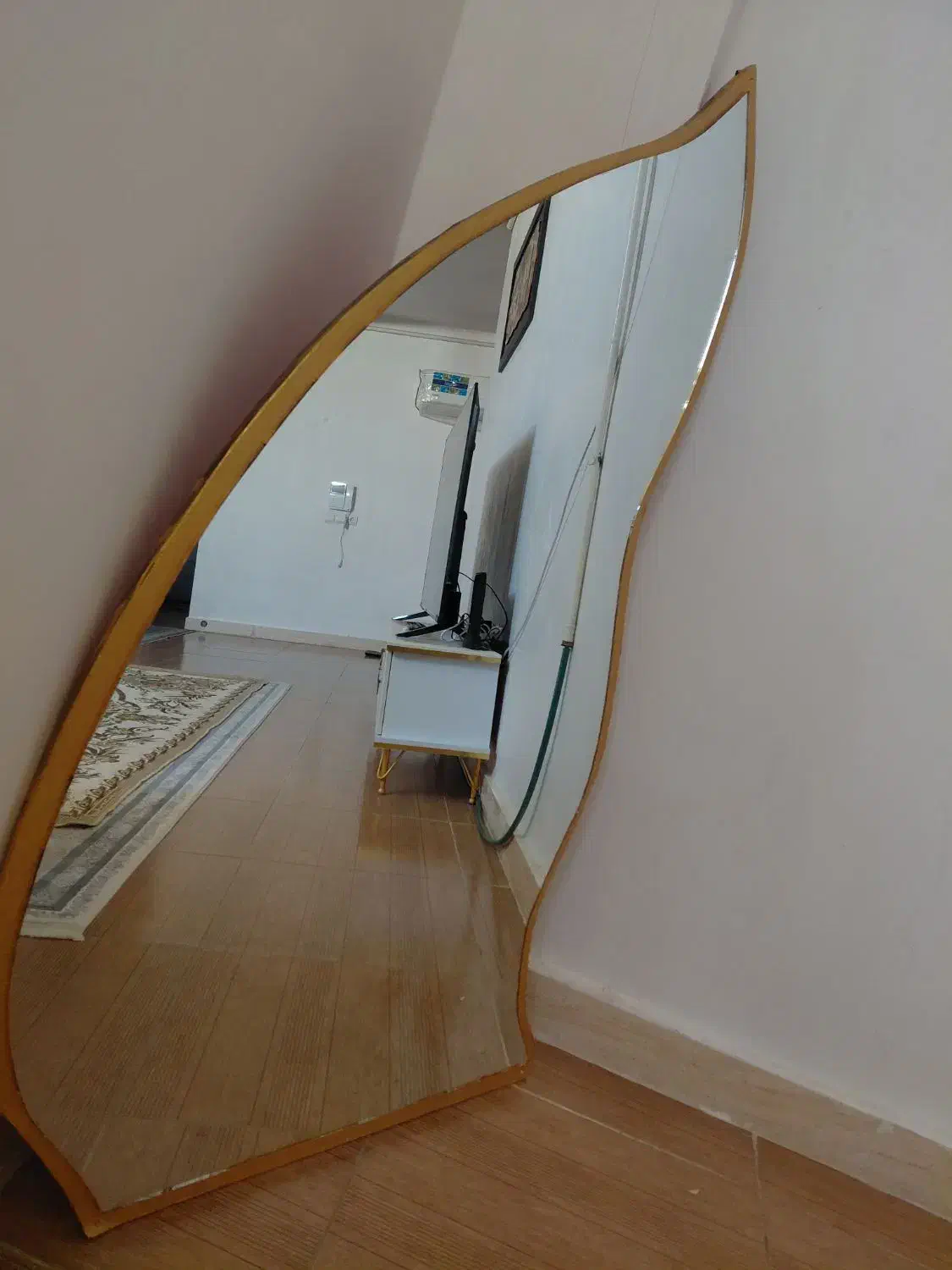 آینه سالم|آینه|مسجد سلیمان, |دیوار