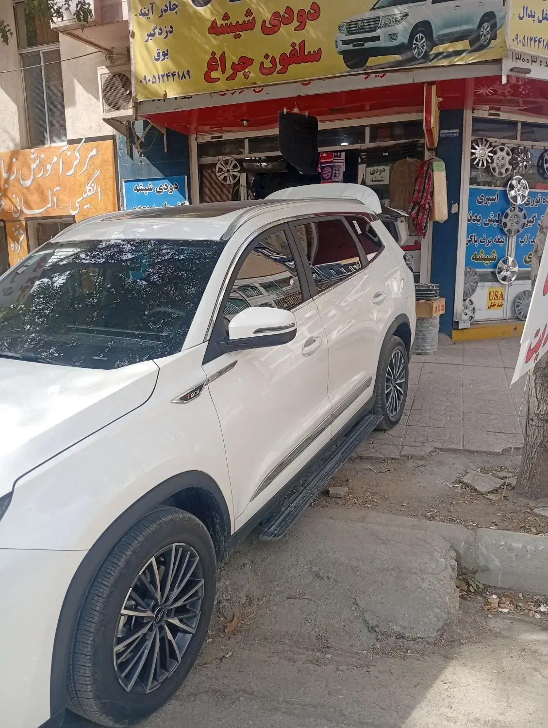 تزیینات خودرو. دودی شیشه .کف پا 5 بعدی|خدمات موتور و ماشین|کرمانشاه, |دیوار