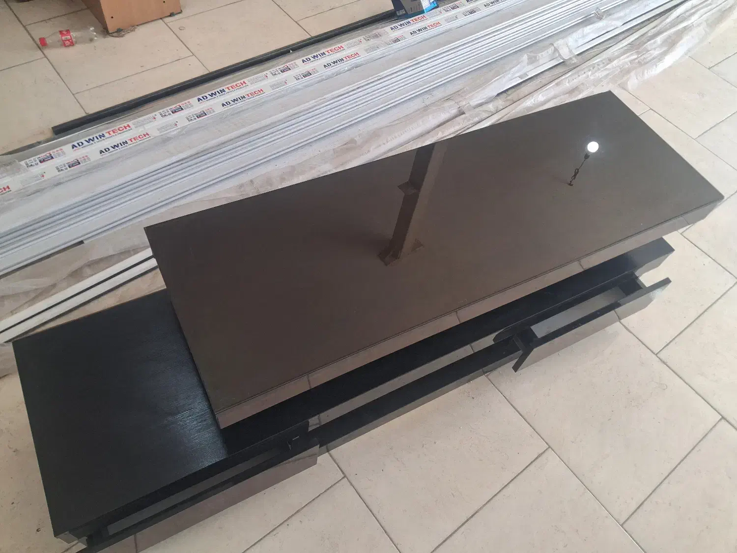 میز تلویزیون|میز تلویزیون|رباط‌کریم, شترخوار|دیوار