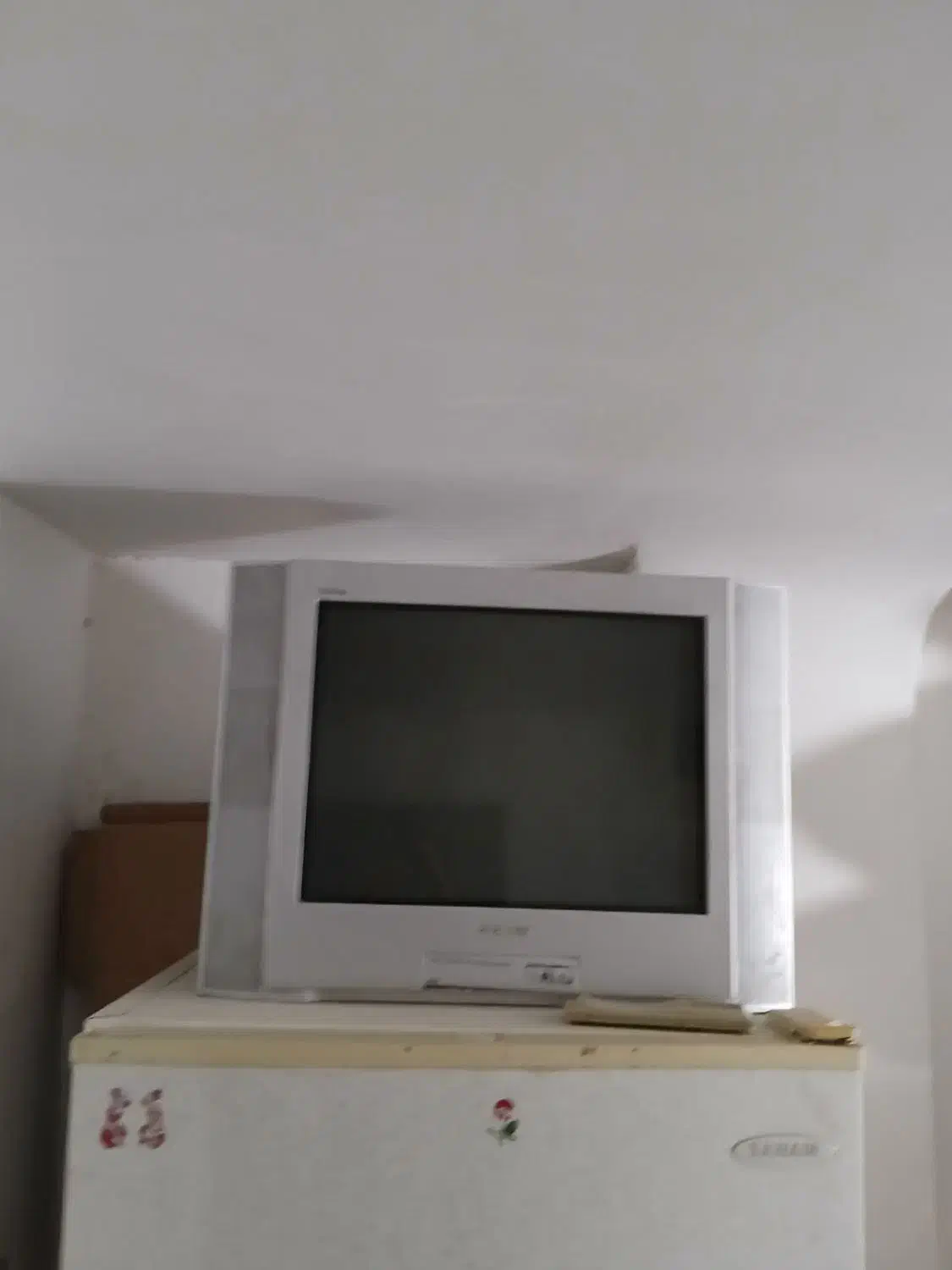 تلوزیون 21اینچ سونی|تلویزیون و پروژکتور|فولادشهر, C3|دیوار