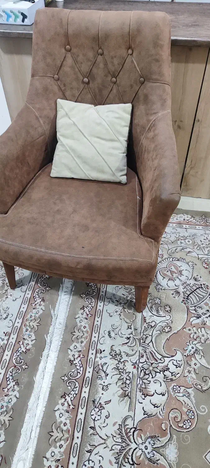 مبل۷نفره|مبلمان خانگی و میز عسلی|تهران, قیام|دیوار