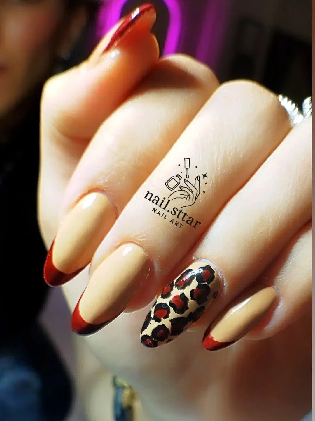 کاشت تخصصی ناخن|خدمات آرایشگری و زیبایی|پرند, فاز ۲|دیوار