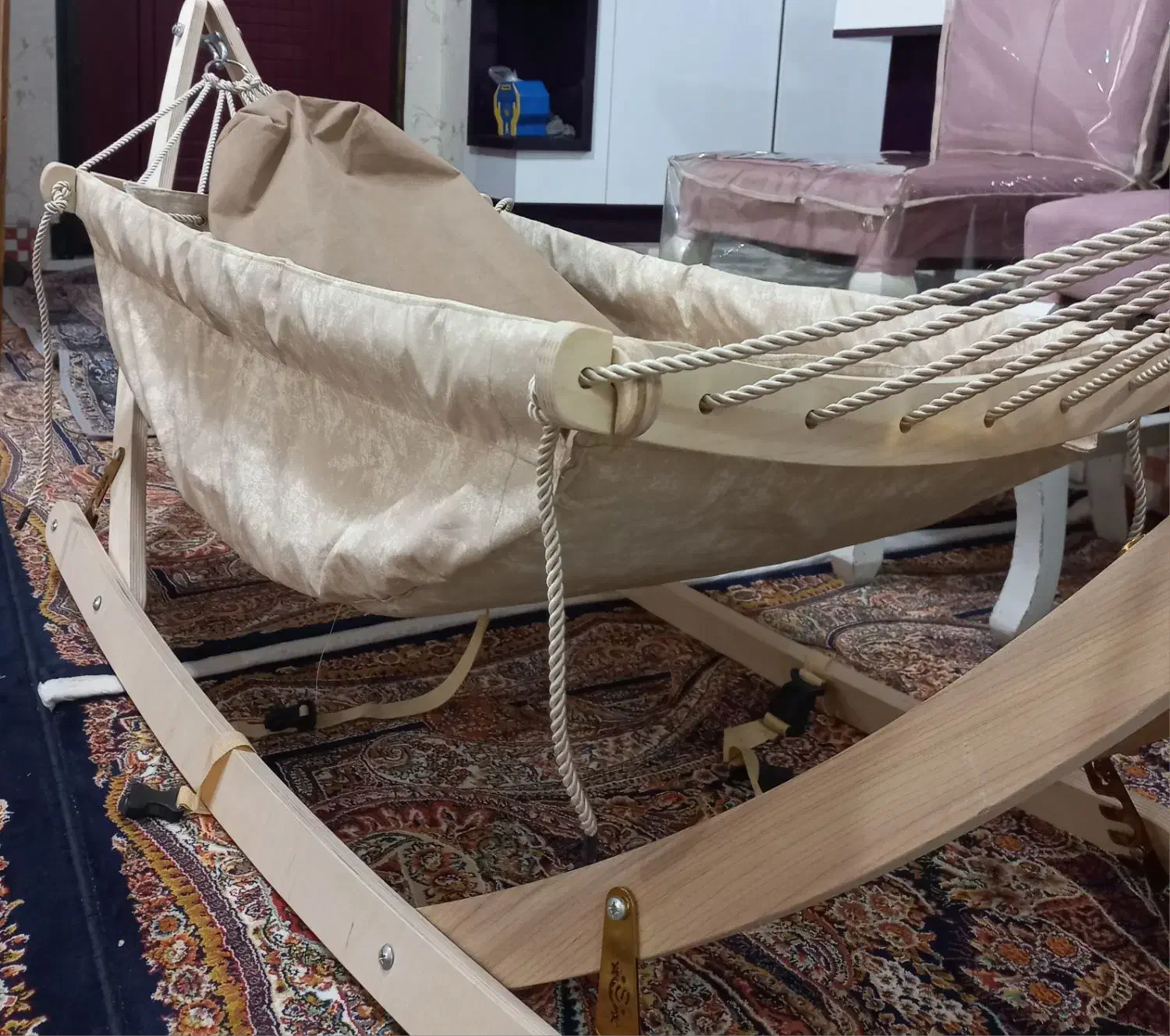 گهواره کودک و نوزاد|تخت و صندلی بچه|زاهدان, |دیوار