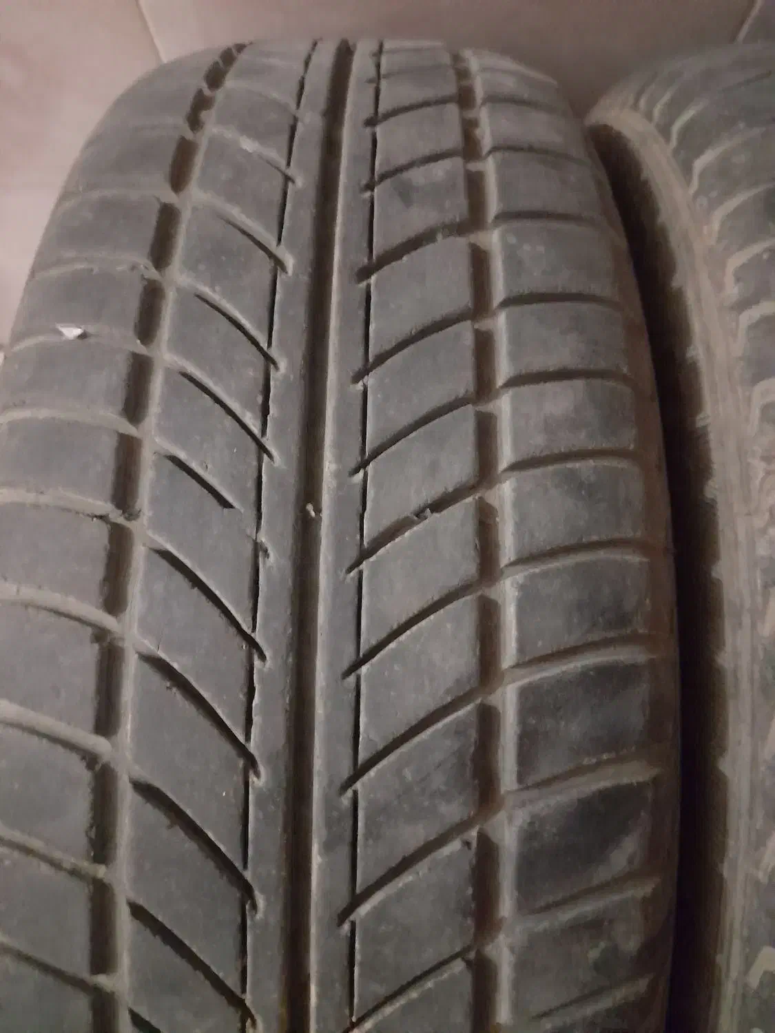 لاستیک ۱۸۵/۶۵/۱۵|قطعات یدکی و لوازم جانبی|نجف‌آباد, امیرآباد|دیوار