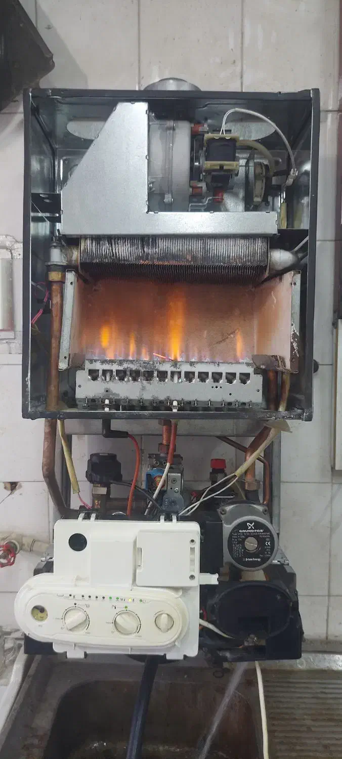 پکیج شوفاژ دیواری ۲۴هزار|آبگرمکن، پکیج، شوفاژ|ری, شهادت|دیوار