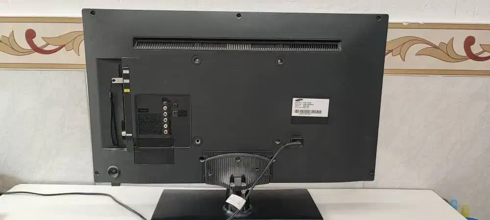 ال ای دی 32 سامسونگ|تلویزیون و پروژکتور|مشهد, نیزه|دیوار