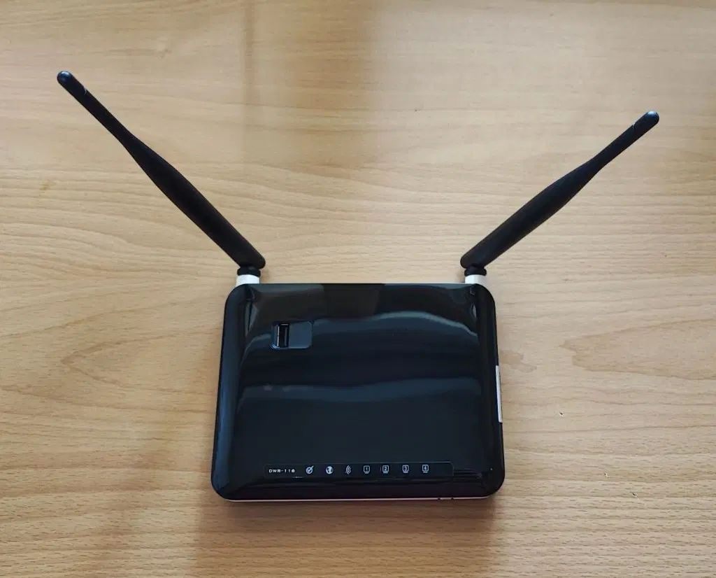 روتر دی لینک DWR-116 به همراه دانگل 4g هووای|مودم و تجهیزات شبکه|تهران, آسمان|دیوار