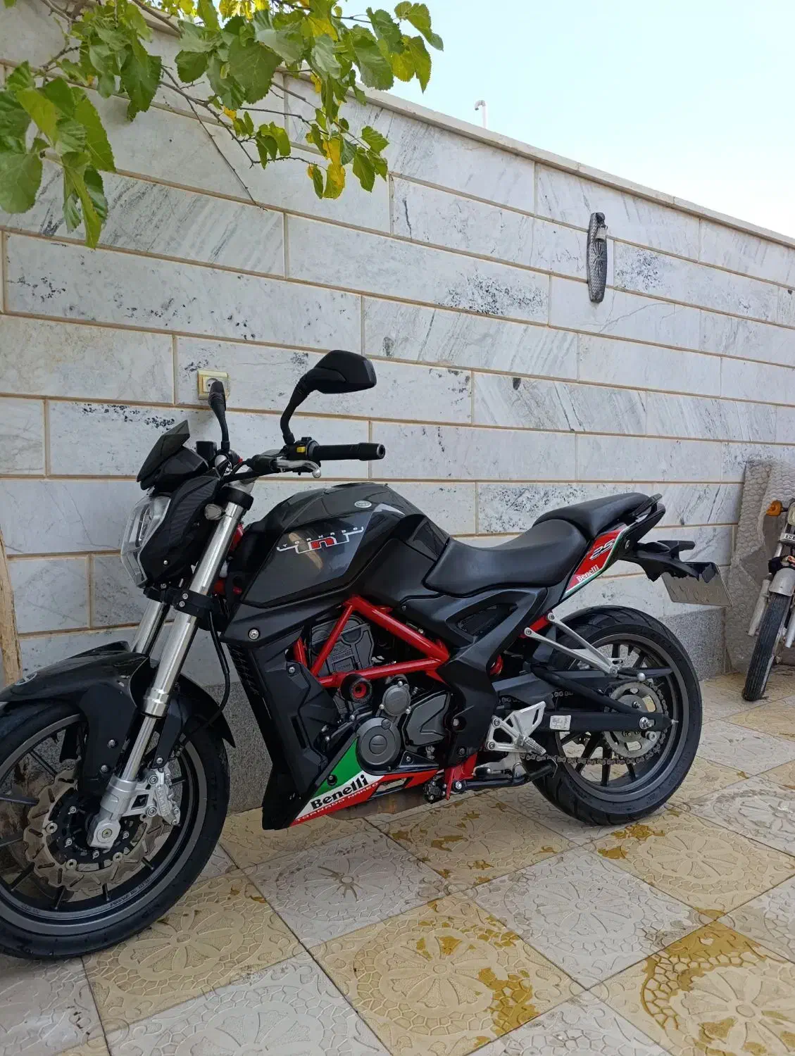 بنلی ۲۵۰ تک سیلندر|موتورسیکلت|سبزوار, پاسداران|دیوار