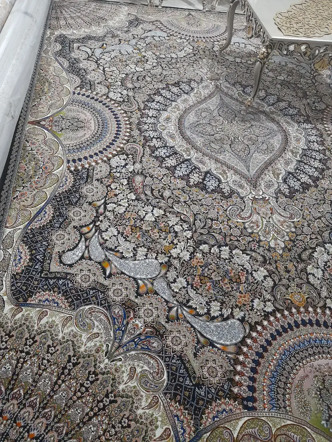 سه تخته فرش ۱۲و۹متری شیک وسالم|فرش|قم, باغ کرباسی|دیوار